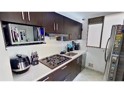 Apartamento de 3 alcobas en venta en Belen, Medellín, 109 m² · foto 8 de 13