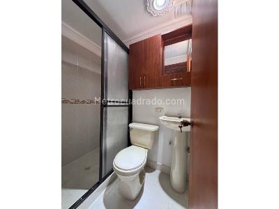Apartamento de 3 alcobas en venta en Belen, Medellín, 117 m² · foto 4 de 10