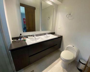 Apartamento de 4 alcobas en venta en Laureles, Medellín, 130 m² · foto 6 de 8