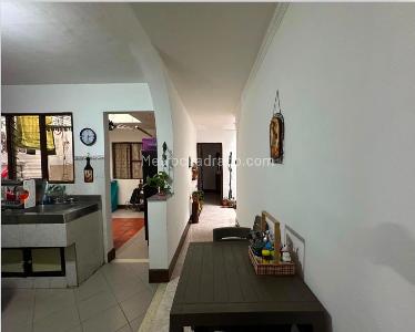 Casa de 4 alcobas en venta en Simon Bolivar, Medellín, 270 m² · foto 10 de 15