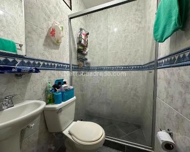 Casa de 4 alcobas en venta en Simon Bolivar, Medellín, 270 m² · foto 12 de 15