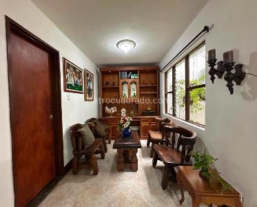 Casa de 4 alcobas en venta en Simon Bolivar, Medellín, 270 m² · foto 2 de 15