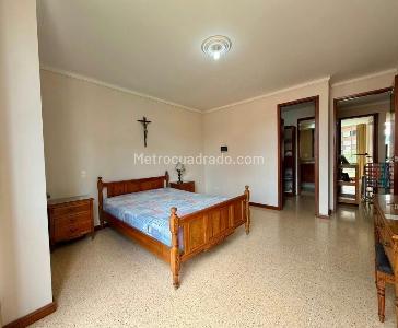 Apartamento en venta en Laureles, Medellín · foto 3 de 13