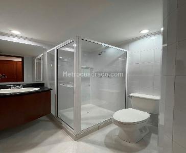 Apartamento en venta en Laureles, Medellín · foto 8 de 13