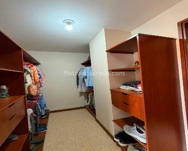 Apartamento en venta en Laureles, Medellín · foto 9 de 13