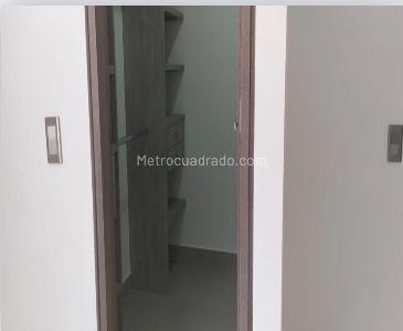 Apartamento de 3 alcobas en venta en Laureles, Medellín, 110 m² · foto 3 de 16