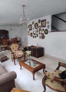 Casa de 4 alcobas en venta en Laureles, Medellín, 216 m² · foto 4 de 14