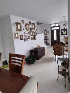 Casa de 4 alcobas en venta en Laureles, Medellín, 216 m² · foto 2 de 14