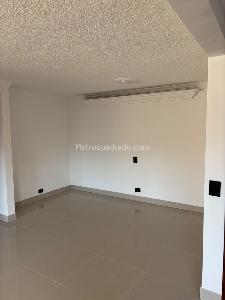 Apartamento de 4 alcobas en venta en La Almeria, Medellín, 100 m² · foto 19 de 20