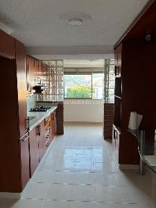 Apartamento de 4 alcobas en venta en La Almeria, Medellín, 100 m² · foto 2 de 20
