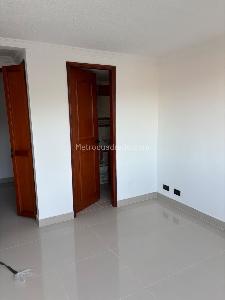 Apartamento de 4 alcobas en venta en La Almeria, Medellín, 100 m² · foto 14 de 20