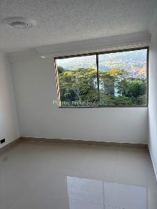 Apartamento de 4 alcobas en venta en La Almeria, Medellín, 100 m² · foto 15 de 20