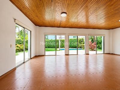 Casa de 5 alcobas en venta en El Rincón De Las Lomas, Villavicencio, 1110 m² · foto 6 de 20