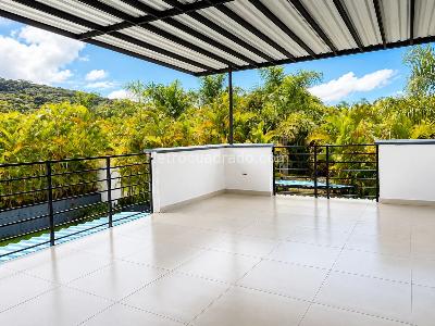 Casa de 4 alcobas en venta en Condominio Campestre Palma Real, Villavicencio, 235 m² · foto 11 de 20