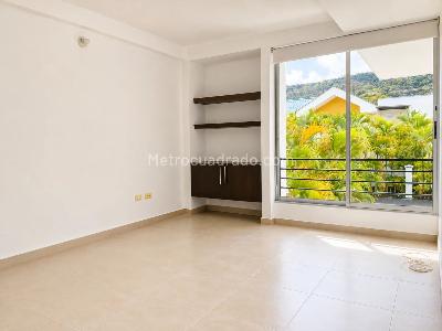 Casa de 4 alcobas en venta en Condominio Campestre Palma Real, Villavicencio, 235 m² · foto 7 de 20