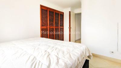 Apartamento de 3 alcobas en arriendo en Laureles, Medellín, 95 m² · foto 12 de 19