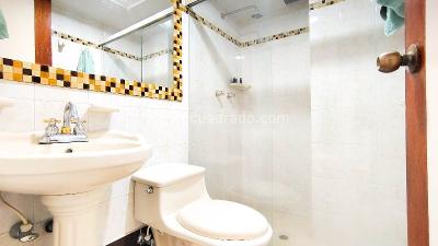 Apartamento de 3 alcobas en arriendo en Laureles, Medellín, 95 m² · foto 16 de 19