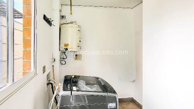 Apartamento de 3 alcobas en arriendo en Laureles, Medellín, 95 m² · foto 17 de 19