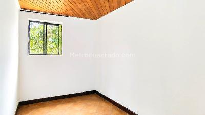 Apartamento en arriendo en La Mota, Medellín · foto 10 de 14