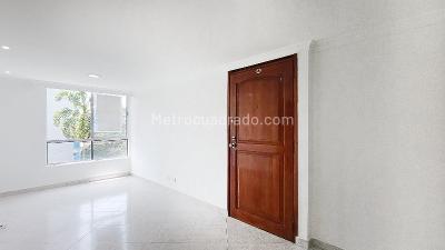 Apartamento de 2 alcobas en arriendo en La America, Medellín, 70 m² · foto 2 de 20