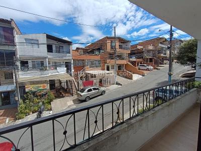 Casa de 4 alcobas en venta en Florencia, Medellín, 126 m² · foto 13 de 19