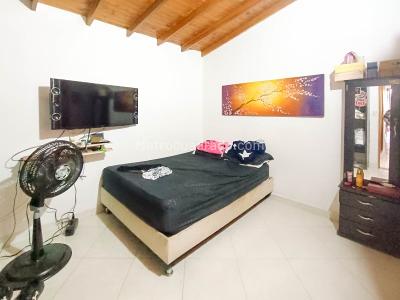 Casa de 2 alcobas en venta en Boyaca Las Brisas, Medellín, 69 m² · foto 3 de 11