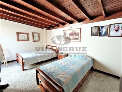 Casa de 4 alcobas en venta en La Castellana, Medellín, 241 m² · foto 6 de 20