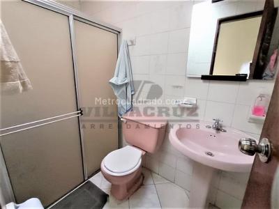 Casa de 4 alcobas en venta en La Castellana, Medellín, 241 m² · foto 16 de 20