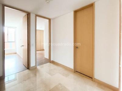 Apartamento de 3 alcobas en venta en Laureles, Medellín, 104 m² · foto 10 de 20
