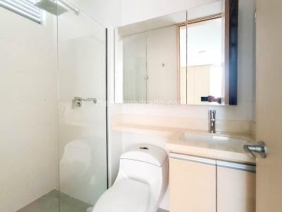 Apartamento de 3 alcobas en venta en Laureles, Medellín, 104 m² · foto 16 de 20