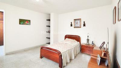Apartamento de 3 alcobas en venta en Laureles, Medellín, 153 m² · foto 11 de 19