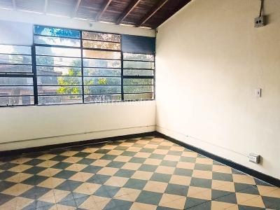 Casa de 4 alcobas en venta en Laureles, Medellín, 365 m² · foto 2 de 9