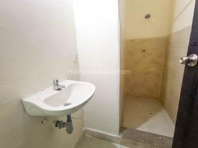 Casa de 4 alcobas en venta en Laureles, Medellín, 365 m² · foto 6 de 9