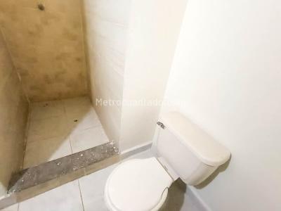 Casa de 4 alcobas en venta en Laureles, Medellín, 365 m² · foto 7 de 9