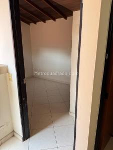 Casa de 5 alcobas en venta en Las Palmas, Medellín, 409 m² · foto 8 de 20