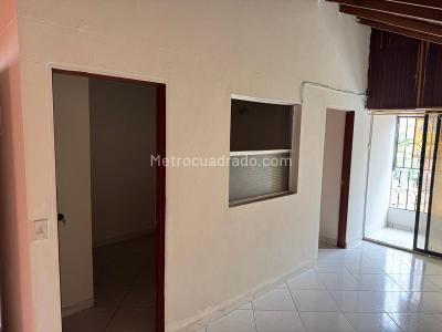 Casa de 5 alcobas en venta en Las Palmas, Medellín, 409 m² · foto 15 de 20