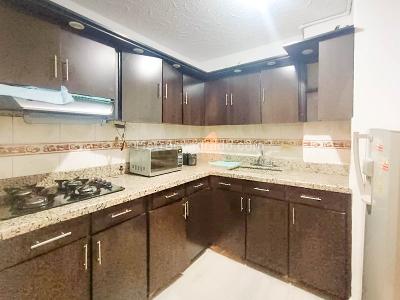 Apartamento de 2 alcobas en venta en Laureles, Medellín, 130 m² · foto 2 de 11