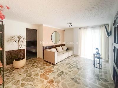 Apartamento de 2 alcobas en venta en Laureles, Medellín, 130 m² · foto 3 de 11