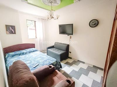 Casa de 3 alcobas en venta en La America, Medellín, 272 m² · foto 7 de 20