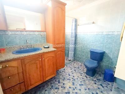 Casa de 3 alcobas en venta en La America, Medellín, 272 m² · foto 14 de 20