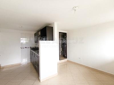 Apartamento de 3 alcobas en venta en America Niza, Medellín, 76 m² · foto 3 de 19