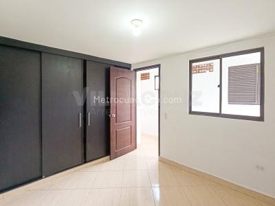 Apartamento de 3 alcobas en venta en America Niza, Medellín, 76 m² · foto 8 de 19