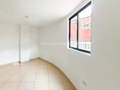 Apartamento de 3 alcobas en venta en America Niza, Medellín, 76 m² · foto 11 de 19
