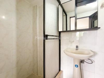 Apartamento de 3 alcobas en venta en America Niza, Medellín, 76 m² · foto 18 de 19