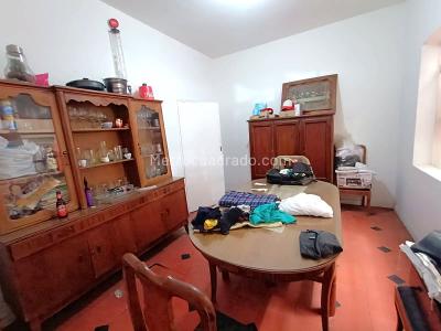 Casa de 5 alcobas en venta en La Floresta, Medellín, 216 m² · foto 3 de 12