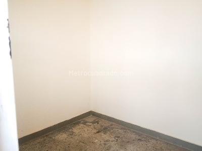 Casa de 4 alcobas en arriendo en El Velodromo, Medellín, 200 m² · foto 5 de 10