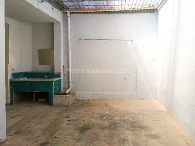 Casa de 4 alcobas en arriendo en El Velodromo, Medellín, 200 m² · foto 6 de 10