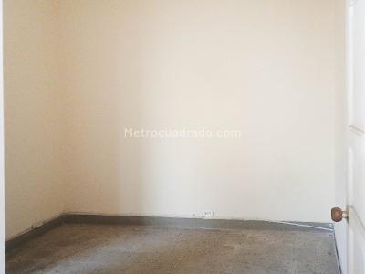 Casa de 4 alcobas en arriendo en El Velodromo, Medellín, 200 m² · foto 8 de 10