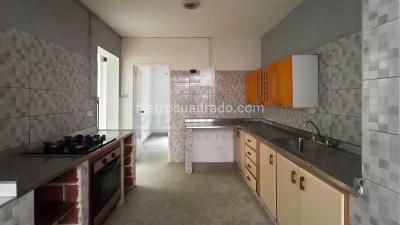 Casa de 4 alcobas en venta en San Javier, Medellín, 169 m² · foto 3 de 13