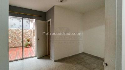 Casa de 4 alcobas en venta en San Javier, Medellín, 169 m² · foto 4 de 13